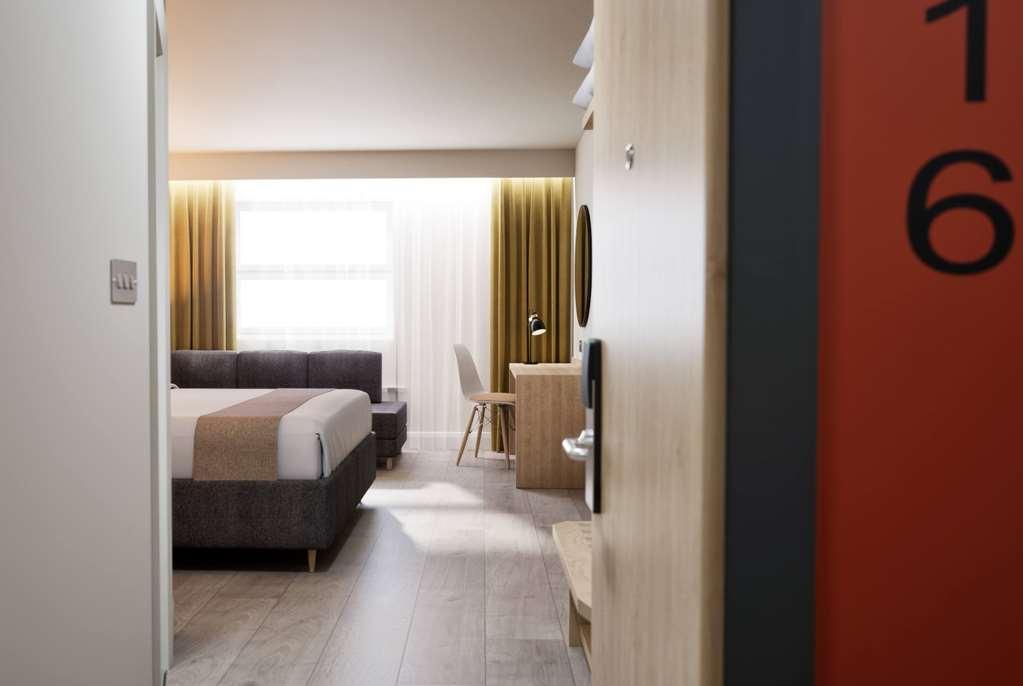 Super 8 By Wyndham Chester East Pokoj fotografie