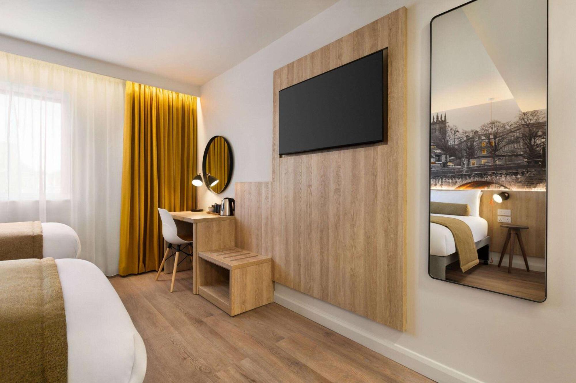 Super 8 By Wyndham Chester East Exteriér fotografie